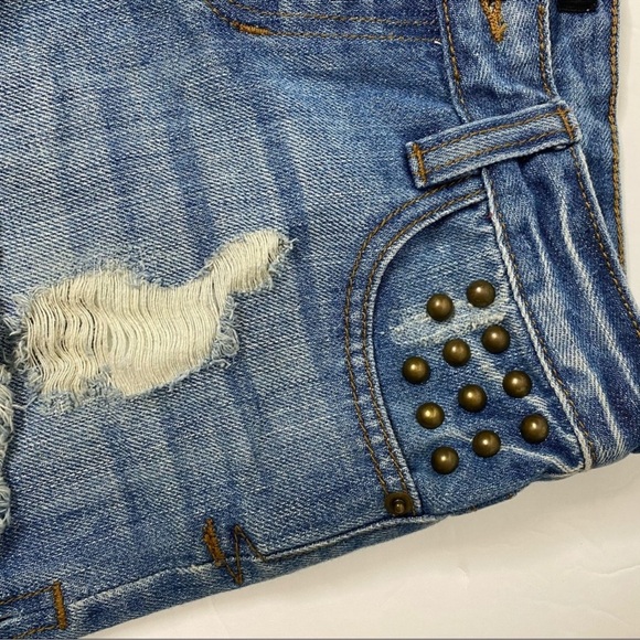 - Mine jean denim shorts - Picture 3 of 6